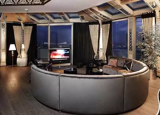 THE ELYSIUM M GALLERY