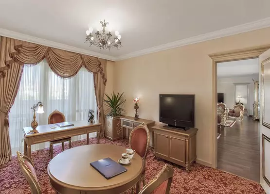 KREMLIN PALACE